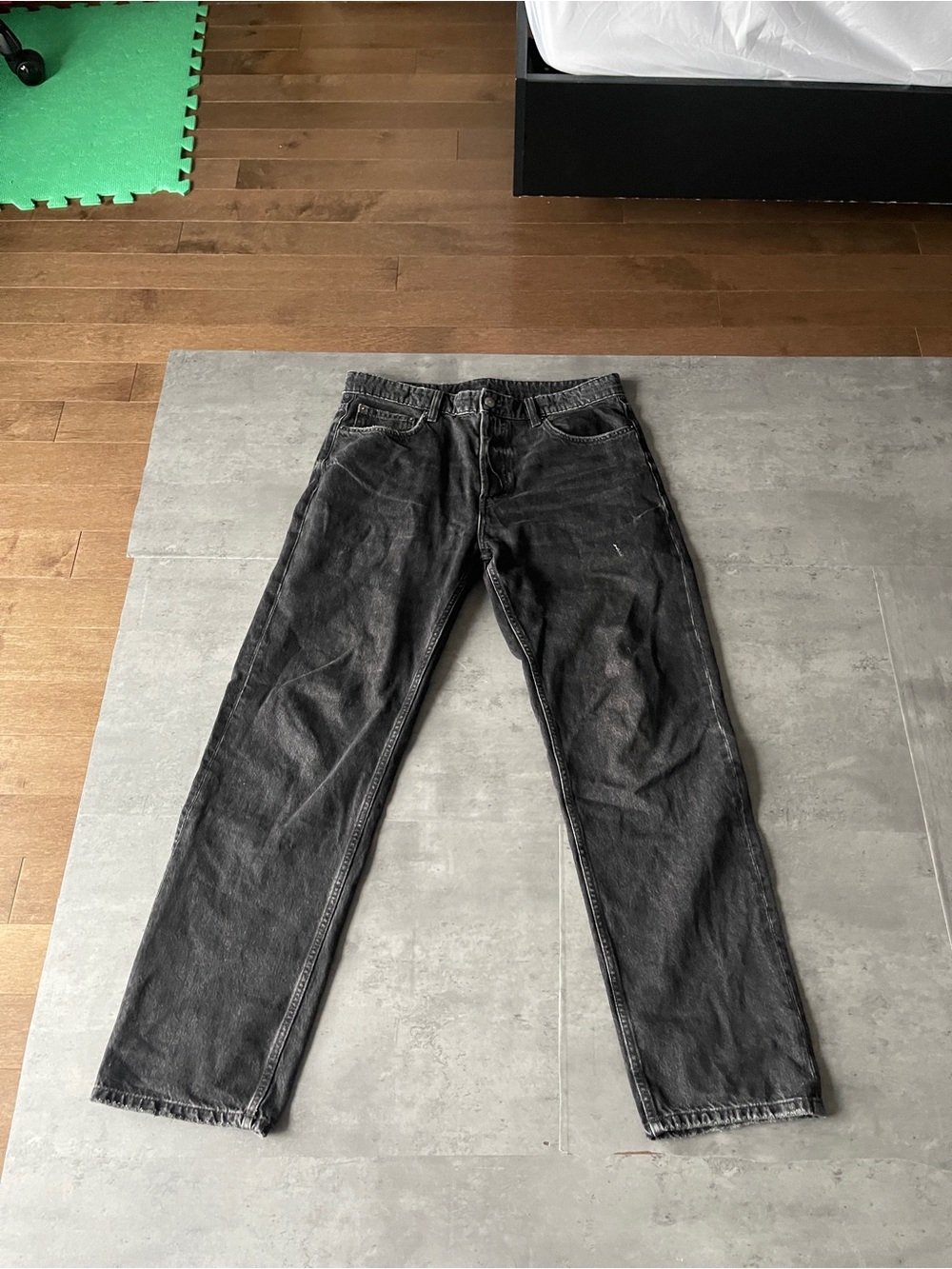 Zara Men's Straight Jeans in Washed Black